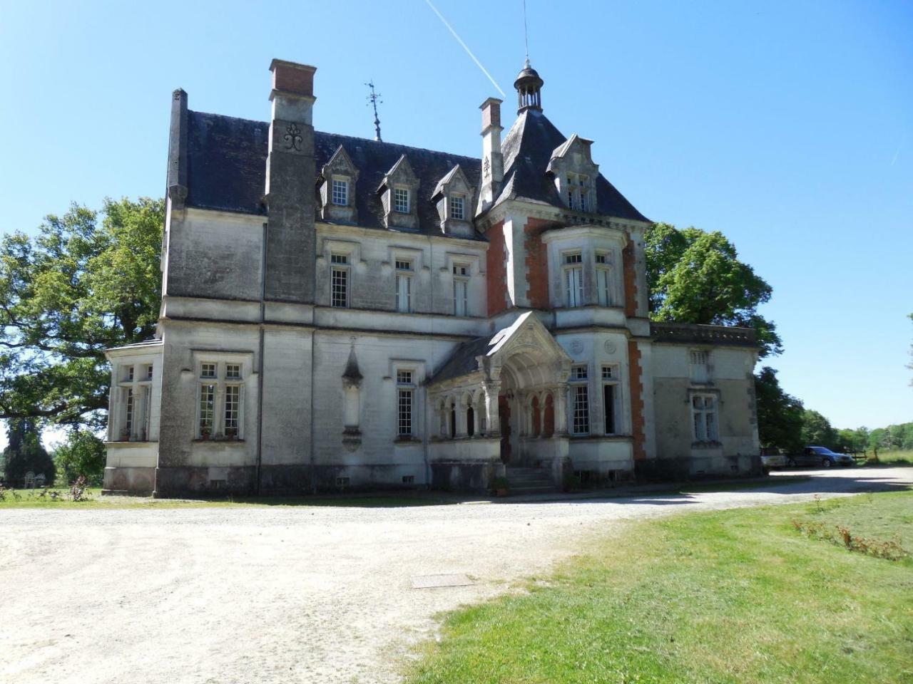 مبيت وإفطار Mouzon  Chateau De La Redortiere المظهر الخارجي الصورة